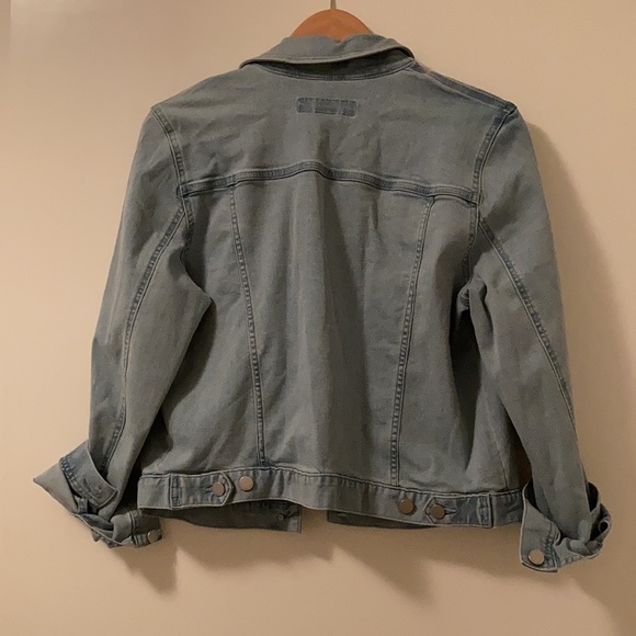 Calvin Klein Jean jacket. - Picture 4 of 7
